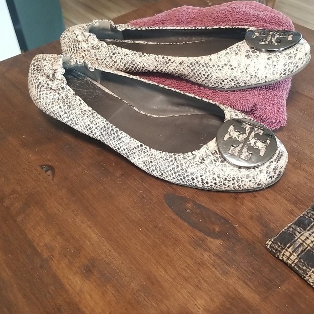 Tory Burch Ballet Flats Size 8 Womens Snake Print - Picture 4 of 5